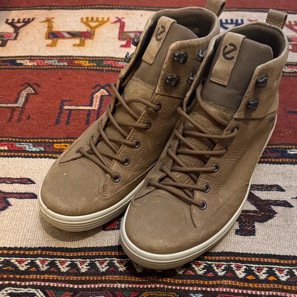 Ecco Men's Tan High-Top Sneakers